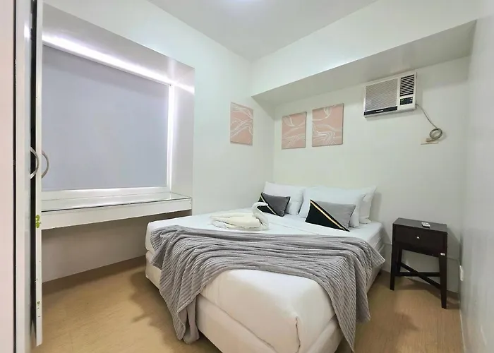 1014t2 Avida Towers It Park 2br Unit With 2cr & 2tv * Cebu